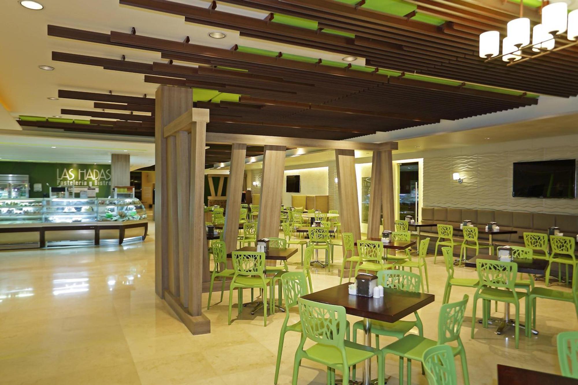 Sheraton Grand Panama Exterior foto The interior of the restaurant