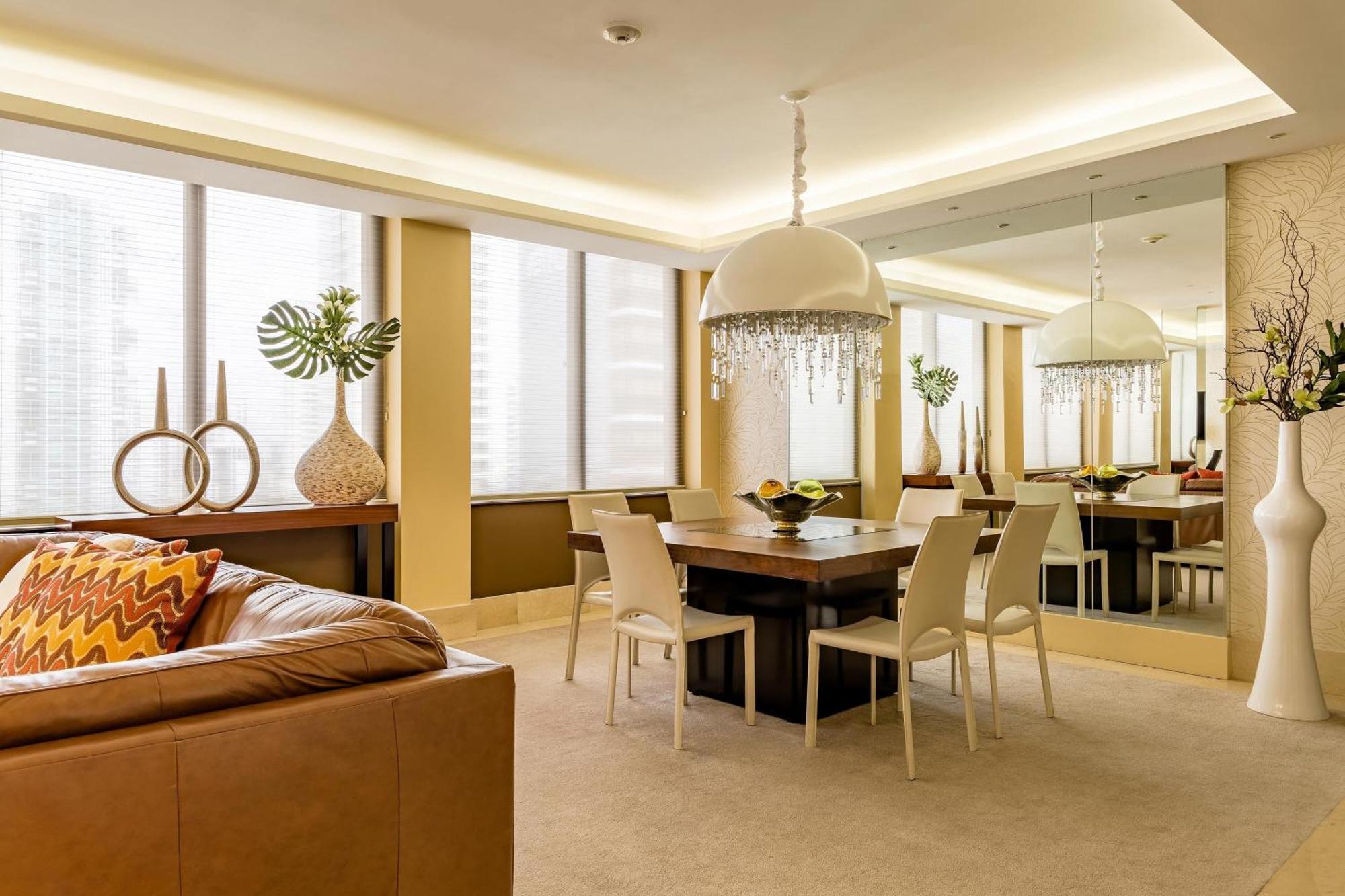 Sheraton Grand Panama Exterior foto A living room in a Sky Suite