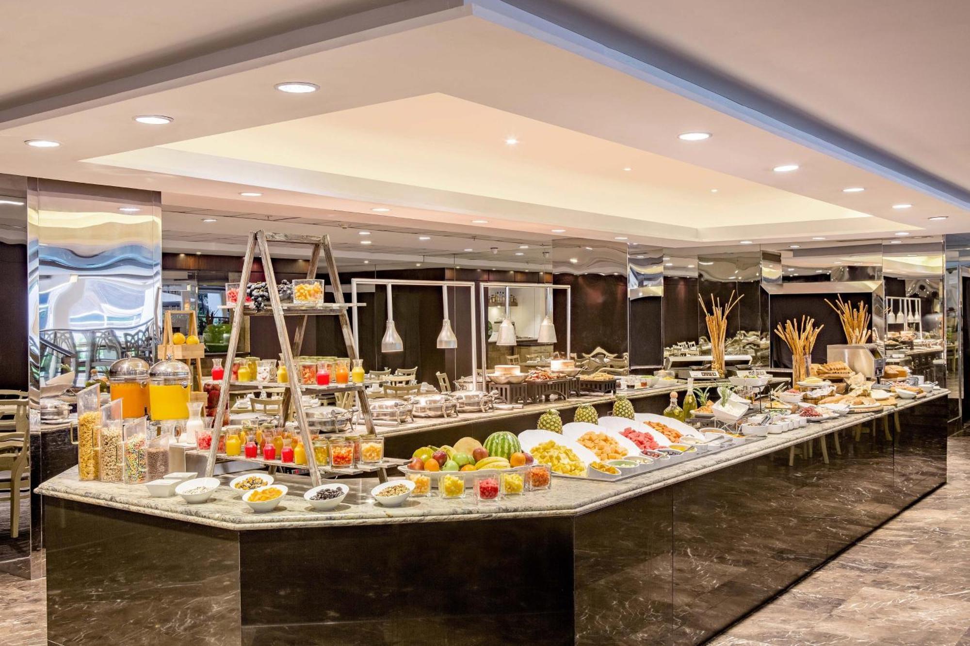 Sheraton Grand Panama Exterior foto